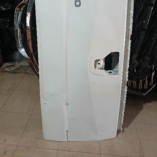 Nissan np200 tailgate