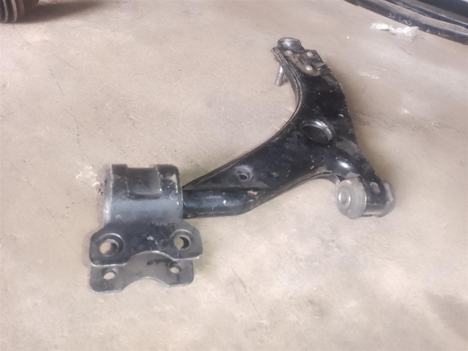 VOLVO S40/V50 2005-2006 RIGHT CONTROL ARM FOR SALE. - Private Seller VOLVO S40/V50 2005-2006 RIGHT CONTROL ARM FOR SALE. - Private Seller