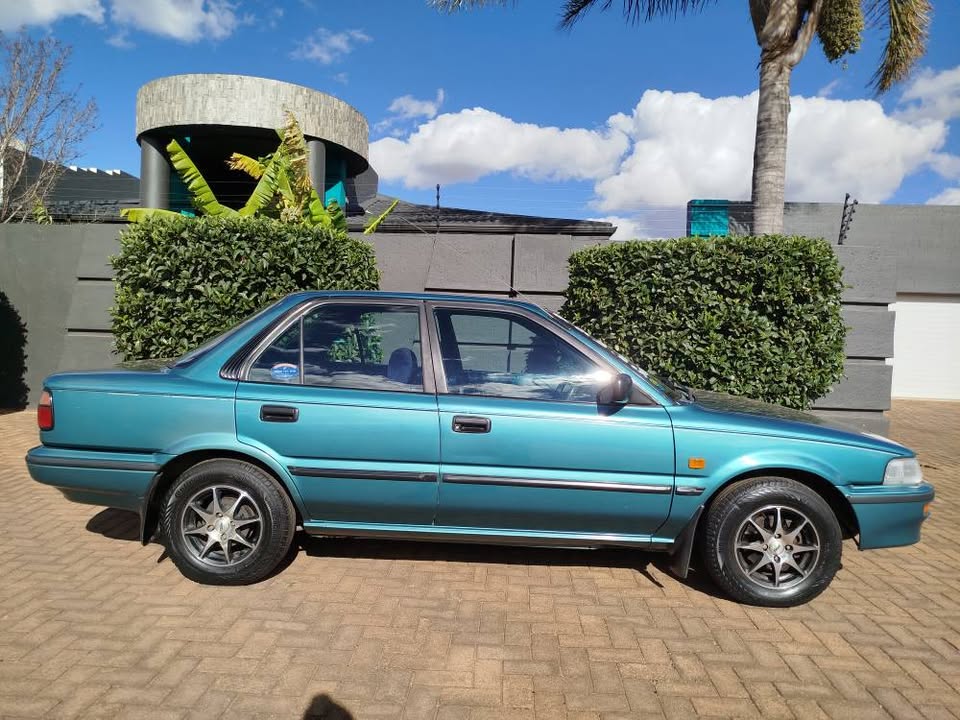 1994 Toyota Corolla 160i Gle manual one owner from new