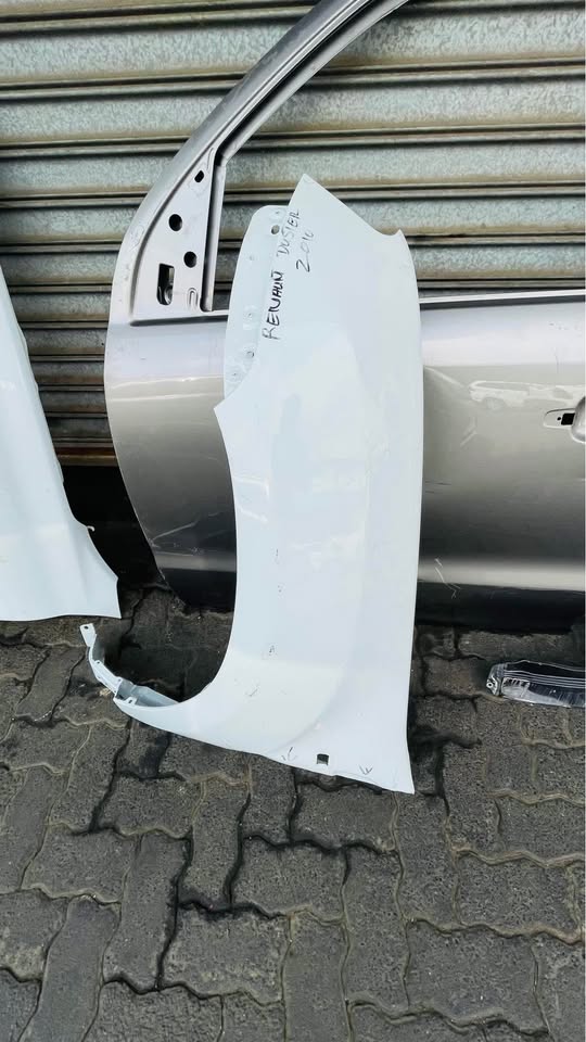 Renault Duster fender - Private Seller Renault Duster fender - Private Seller