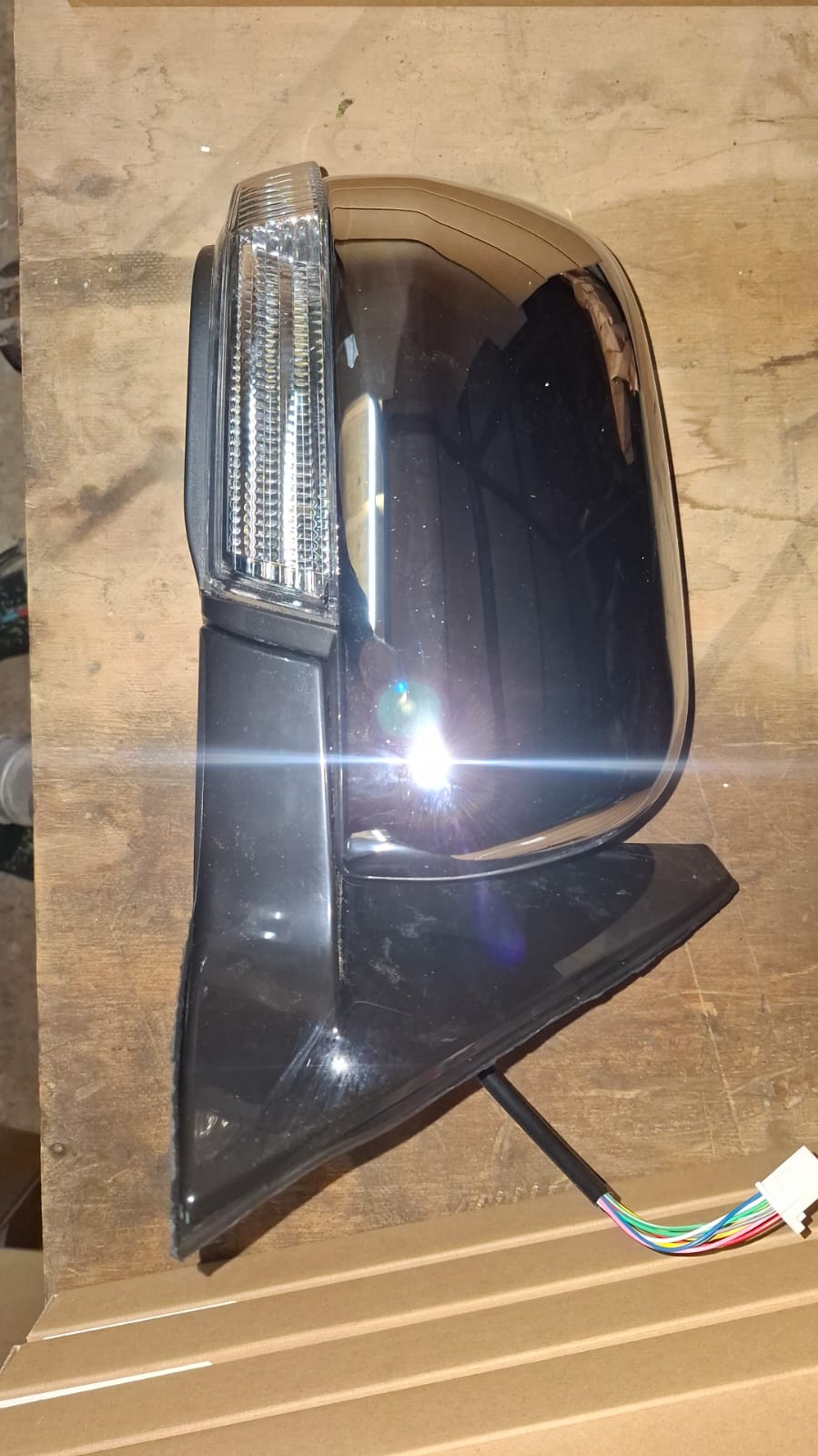 Mitsubishi Pajero Gen4 door mirror for sale (2014) Mitsubishi Pajero Gen4 door mirror for sale (2014)