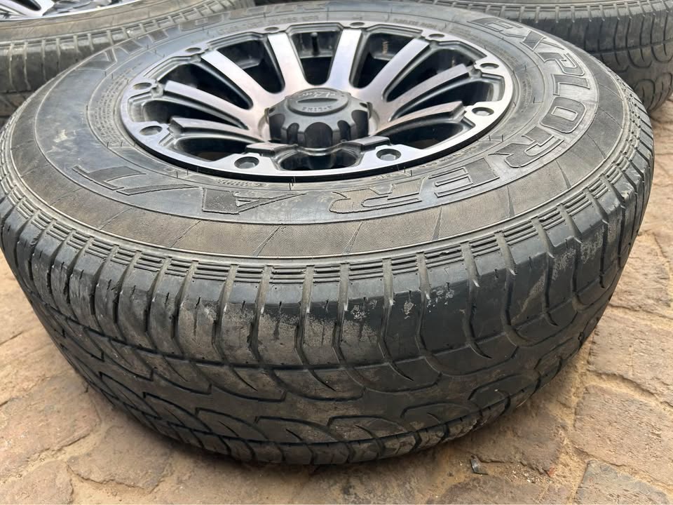 265/70/17 Mags and Tyres for Sale
