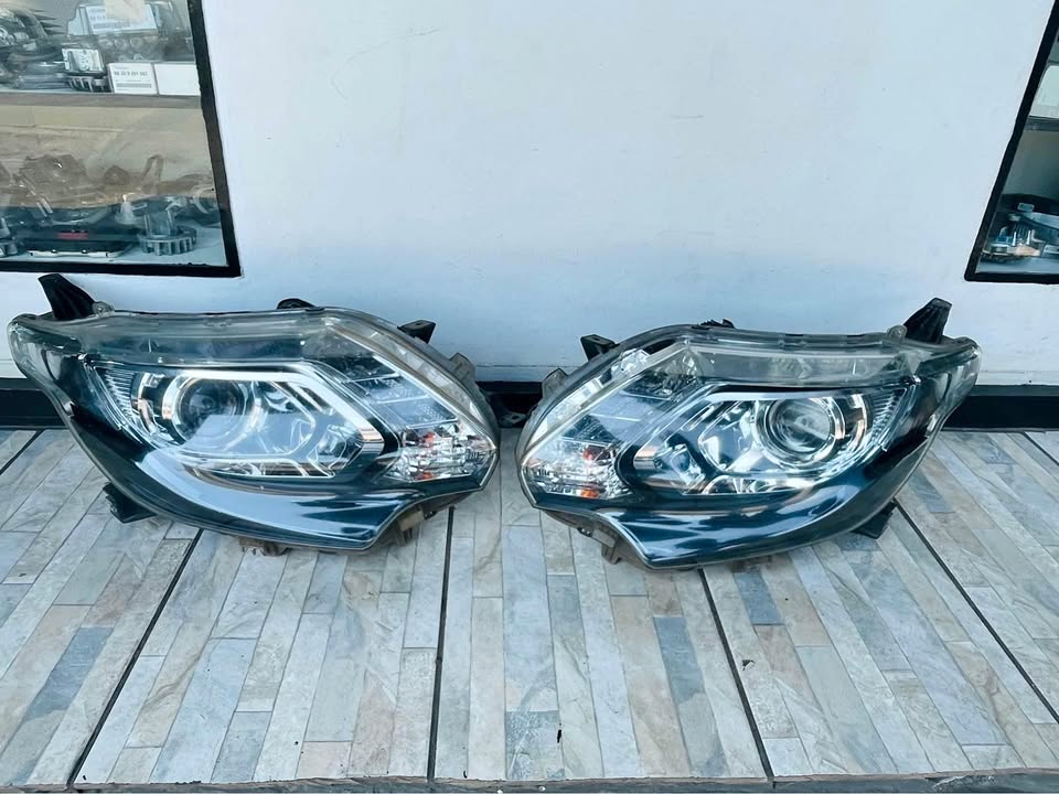 Mitsubishi Triton 2016 Projector Bi - Xenon HID Headlight - Private Seller Mitsubishi Triton 2016 Projector Bi - Xenon HID Headlight - Private Seller