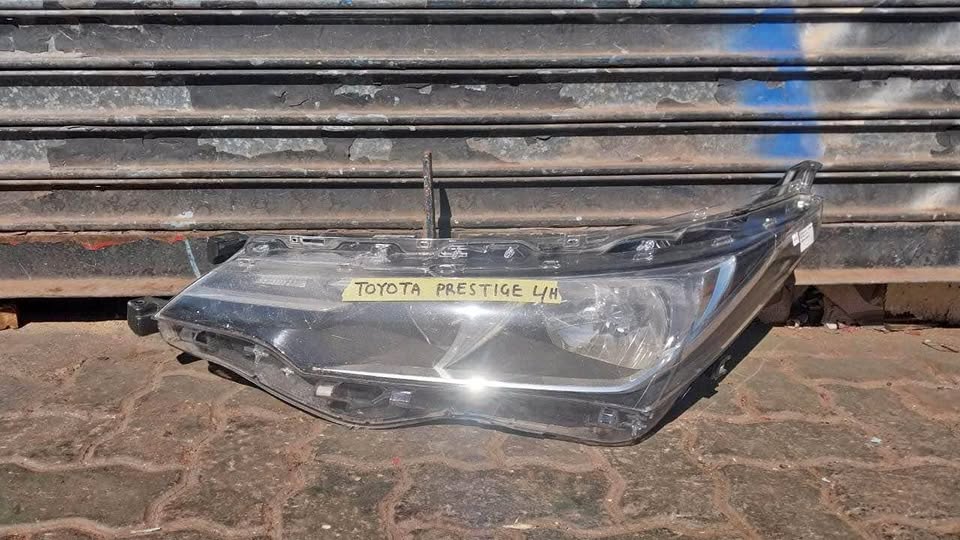 Toyota prestige headlight - Private Seller Toyota prestige headlight - Private Seller