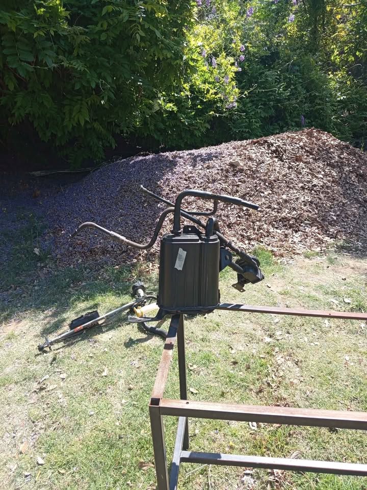 Used 2006 Jeep Cherokee KJ series evap fuel vapor charcoal canister + purge control valve - Private Seller