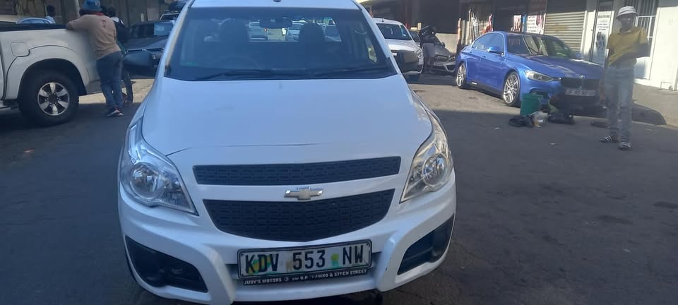 2013 CHEVROLET UTILITY BAKKIE 1.4 PETROL, MANUAL, WHITE COLOUR