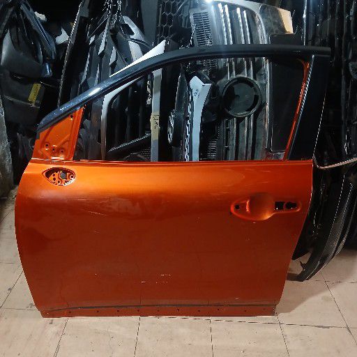 Toyota startlet cross door - Private Seller