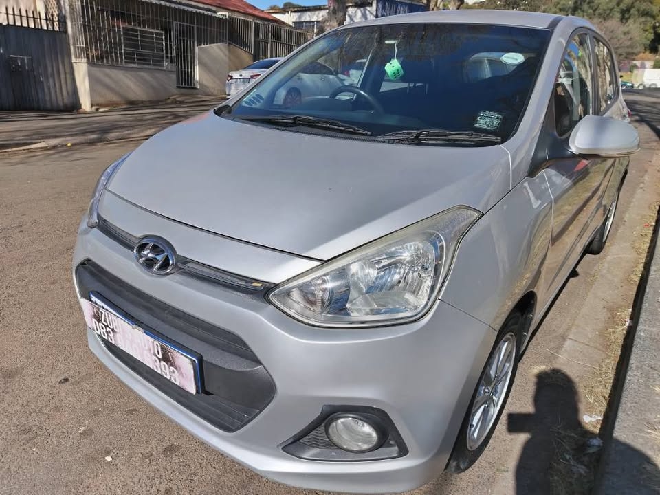 2015 Hyundai i10 grand sports 1.2 Petrol