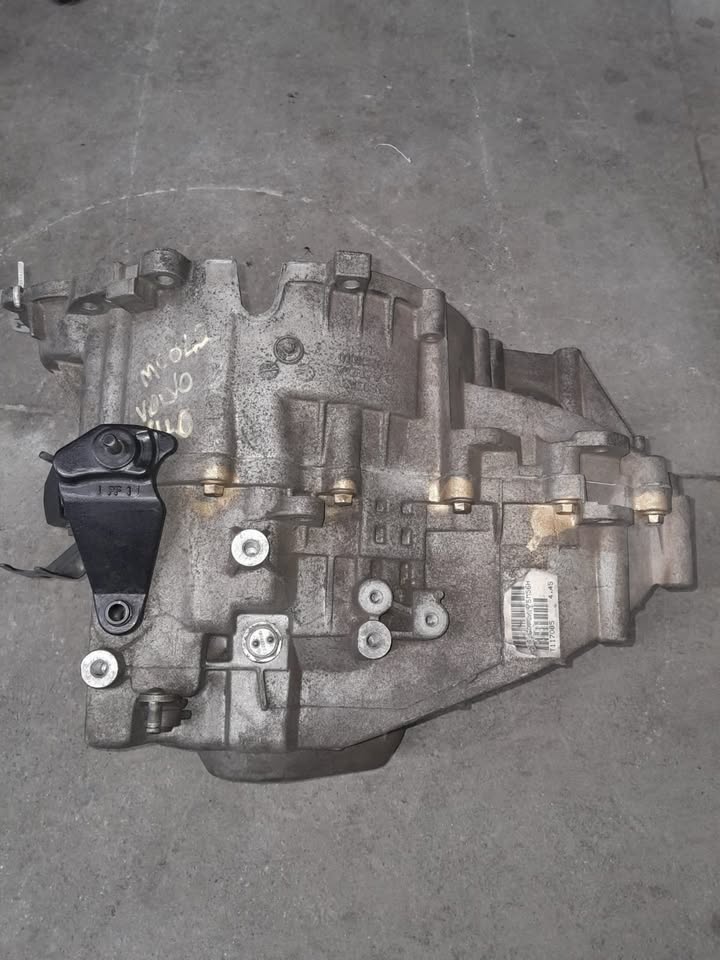 VOLVO S40 2.0L (B42) MANUAL GEARBOX FOR SALE - Private Seller VOLVO S40 2.0L (B42) MANUAL GEARBOX FOR SALE - Private Seller
