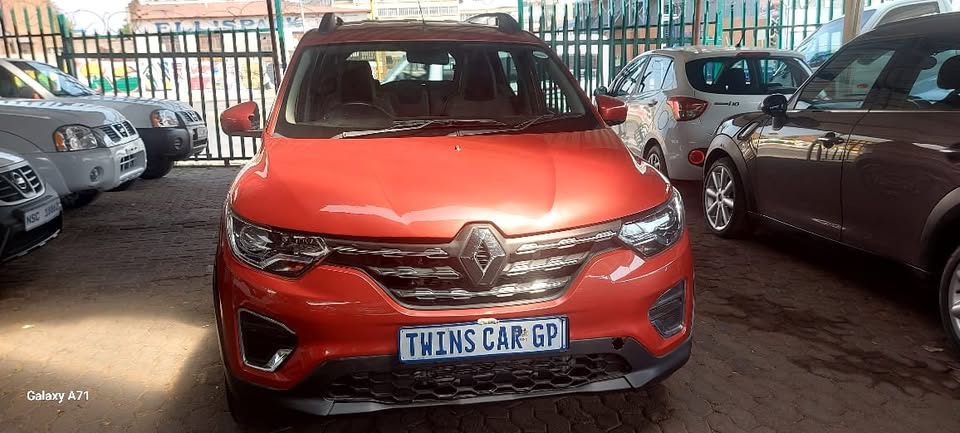 Used 2020 Renault Triber 1.0 Life - Omega EL Auto
