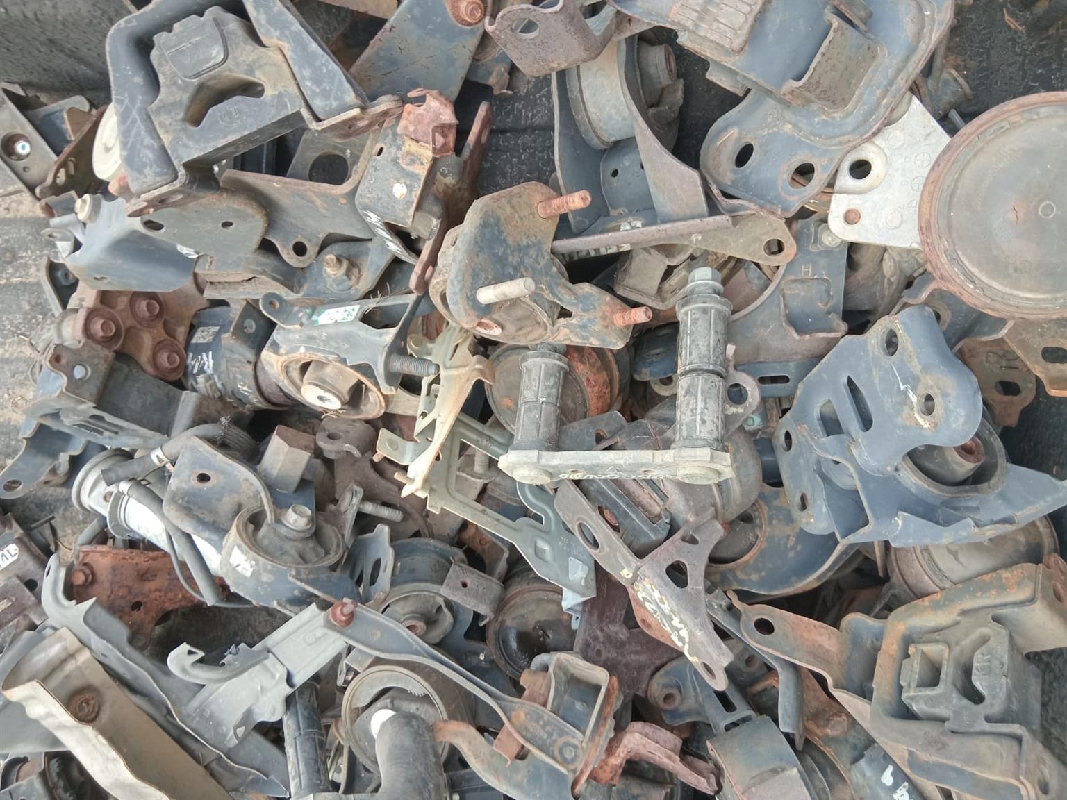 USED TOYOTA ENGINE MOUNTINGS FOR SALE - Private Seller USED TOYOTA ENGINE MOUNTINGS FOR SALE - Private Seller