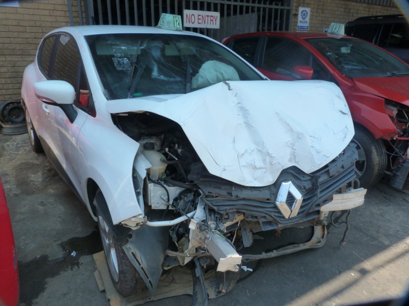 Renault Clio IV 900T Manual H4BA - 2019 SPARESBOYZ STRIPPING FOR SPARES - Private Seller Renault Clio IV 900T Manual H4BA - 2019 SPARESBOYZ STRIPPING FOR SPARES - Private Seller