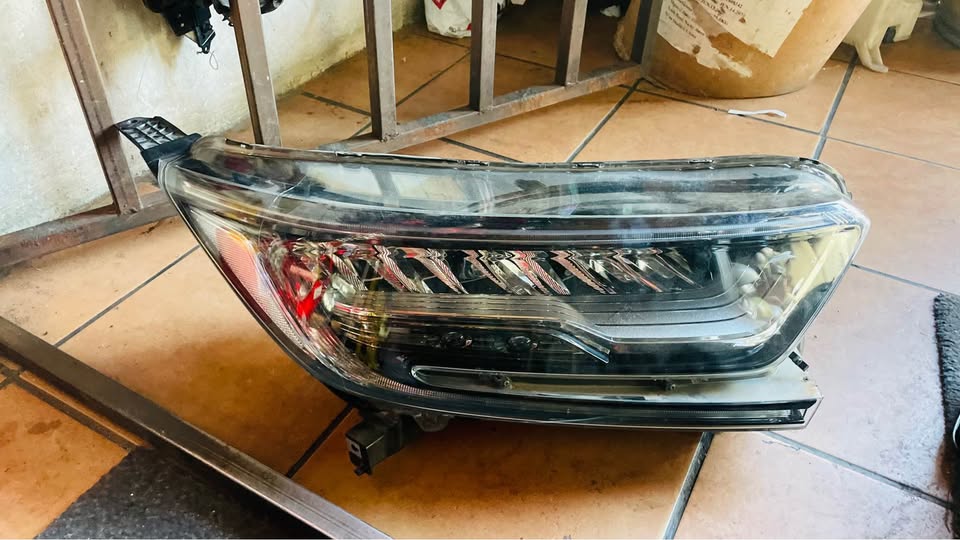 Honda CR-V LED headlight - Private Seller Honda CR-V LED headlight - Private Seller