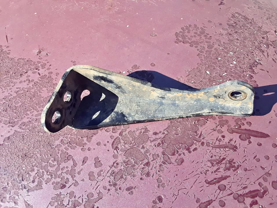 TATA INDICA ALTERNATOR BRACKET - Private Seller