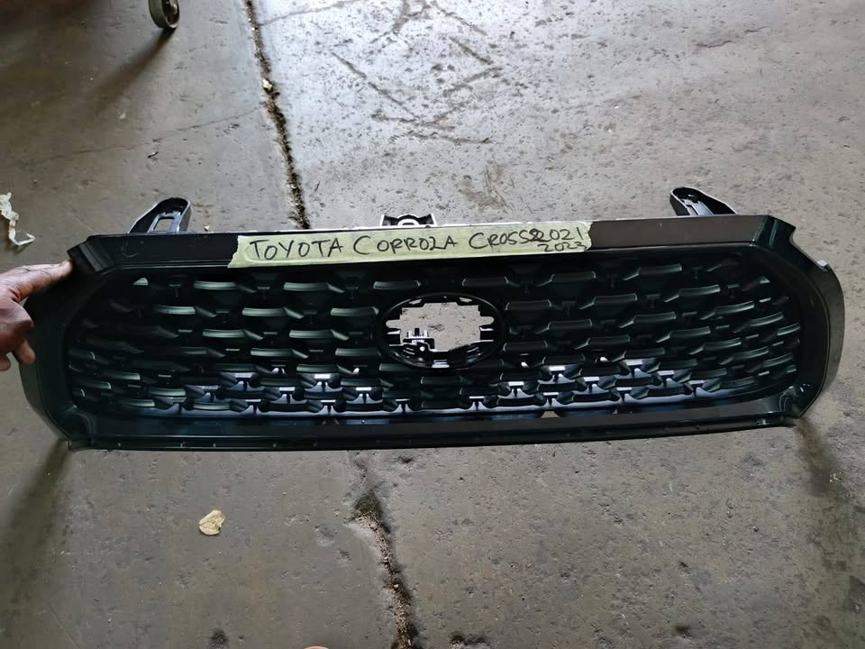 Toyota Corolla Cross 2021-2023 front Grill - Private Seller Toyota Corolla Cross 2021-2023 front Grill - Private Seller