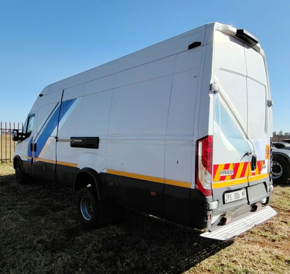 2019 IVECO PANELVAN C70
