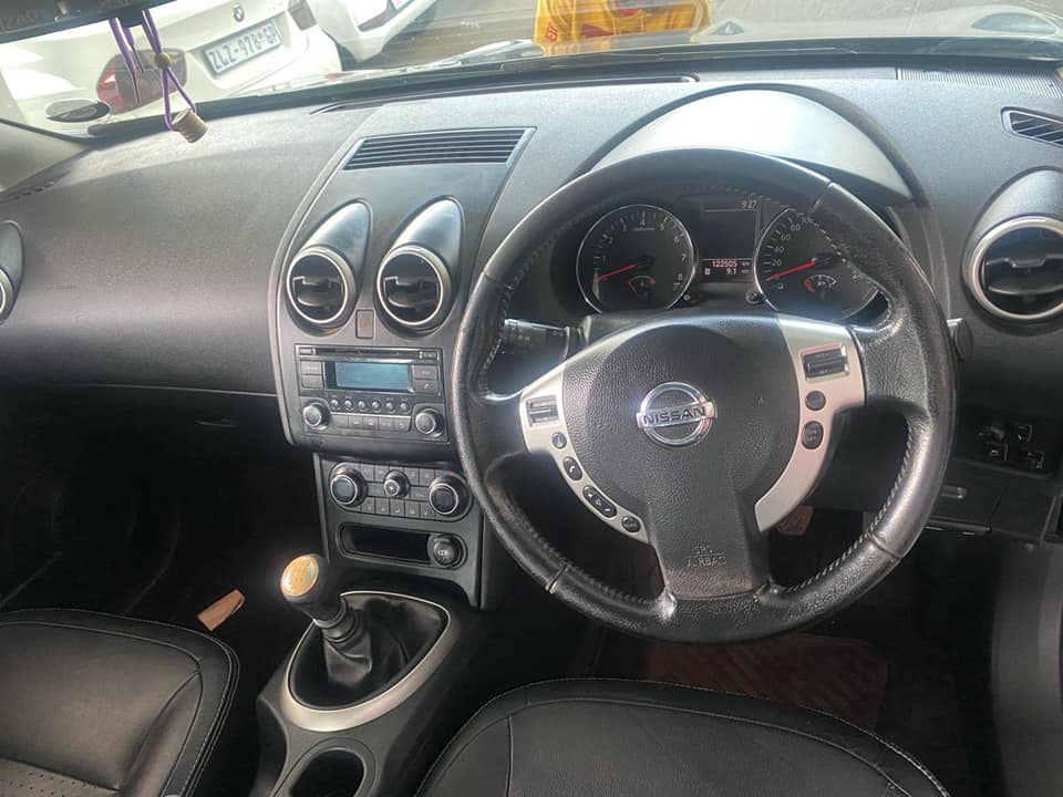 2013 NISSAN QASHQAI SPORT 2.0 MANUAL