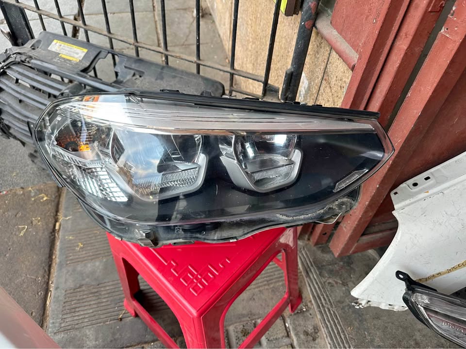 BMW X3 G LED HEADLIGHT RIGHT SIDE AVAILABLE - Private Seller BMW X3 G LED HEADLIGHT RIGHT SIDE AVAILABLE - Private Seller