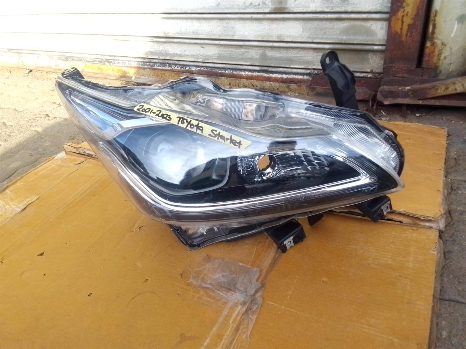 (2021-2023) TOYOTA STARLET RHS XENON HEADLIGHT - Private Seller (2021-2023) TOYOTA STARLET RHS XENON HEADLIGHT - Private Seller