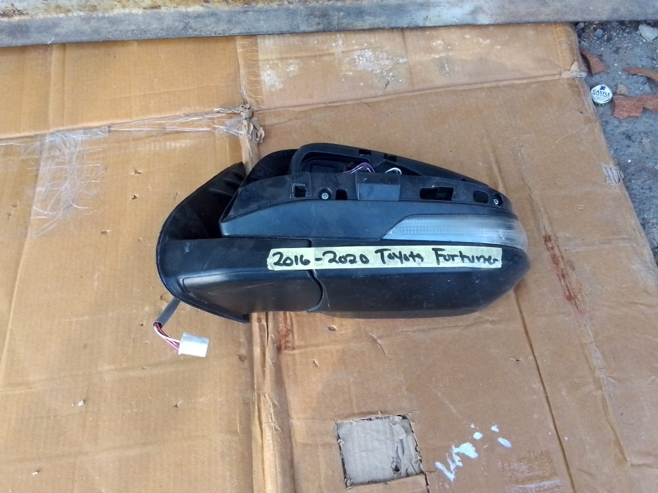 (2016-2020) TOYOTA FORTUNER LEFT SIDE MIRROR FOR SALE - Private Seller