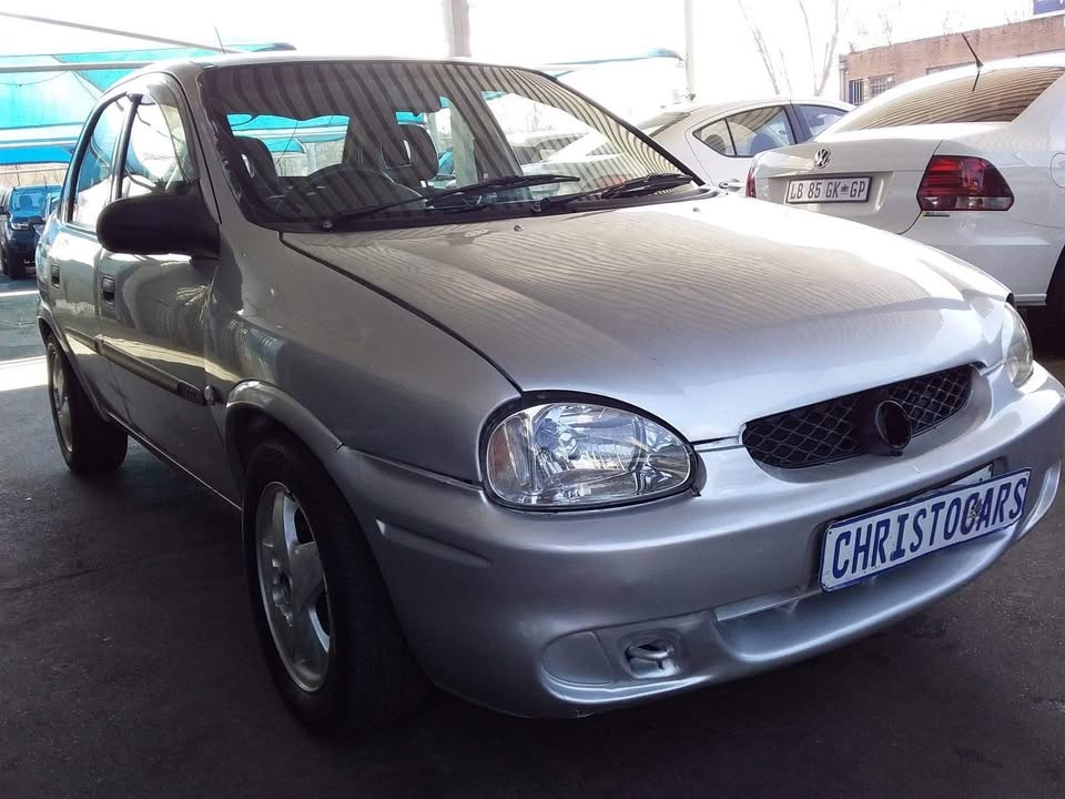 2002 Opel Corsa Classic sedan 2002