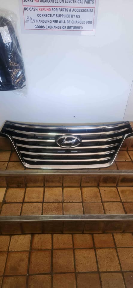 Hyundai H1 main grill super clean - Private Seller Hyundai H1 main grill super clean - Private Seller
