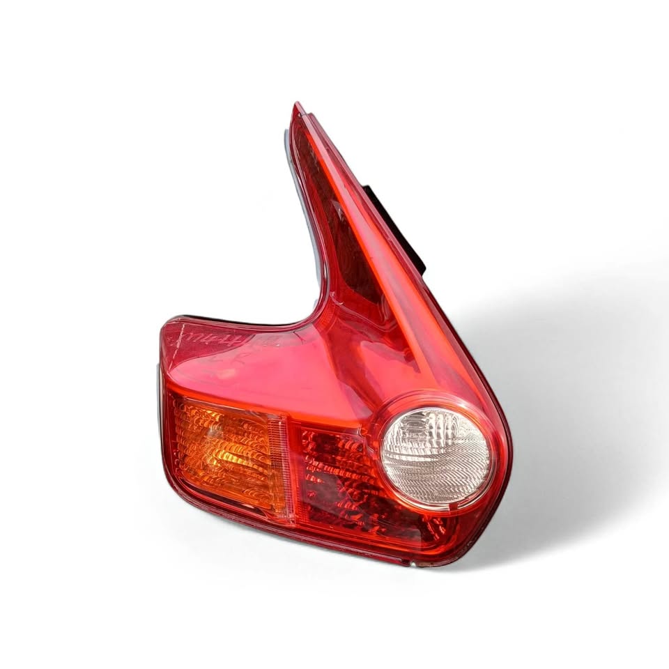 NISSAN JUKE LEFT TAILIGHT FOR SALE - Private Seller NISSAN JUKE LEFT TAILIGHT FOR SALE - Private Seller