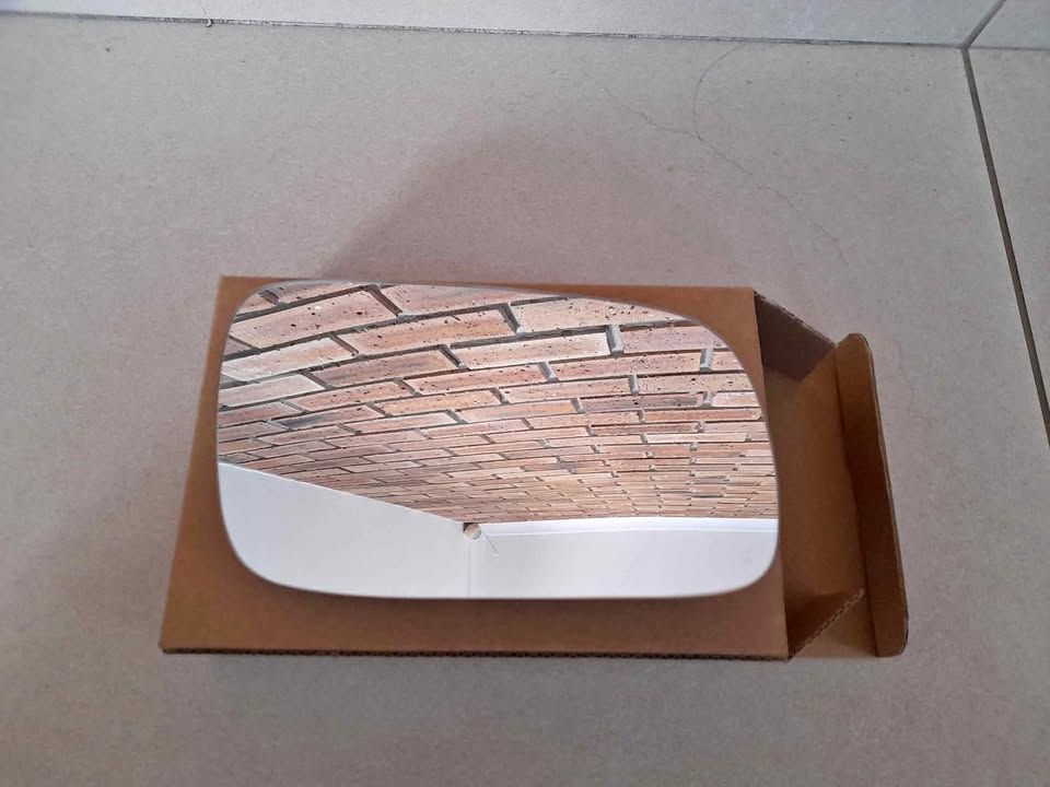 VW GOLF  4 BRAND NEW DOOR MIRROR GLASS FORSALE PRICE-