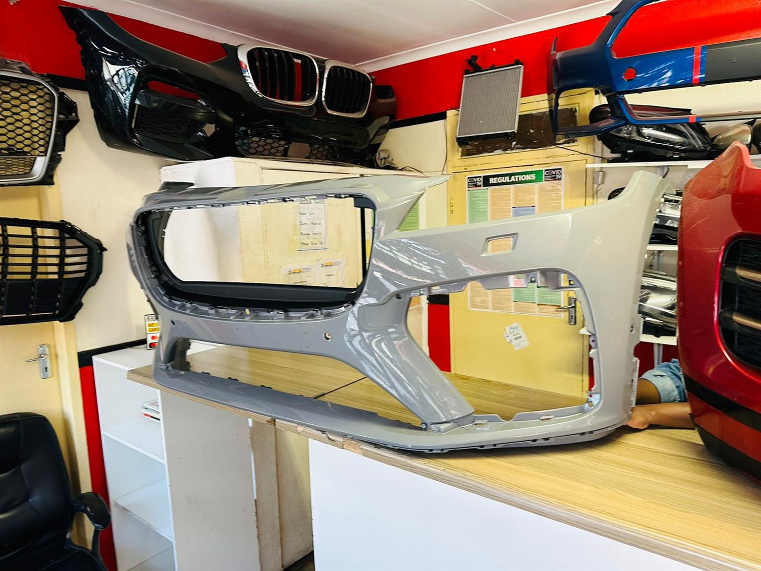 2022 JAGUAR F PACE SUV FRONT BUMPER AVAILABLE FOR SALE - Private Seller 2022 JAGUAR F PACE SUV FRONT BUMPER AVAILABLE FOR SALE - Private Seller