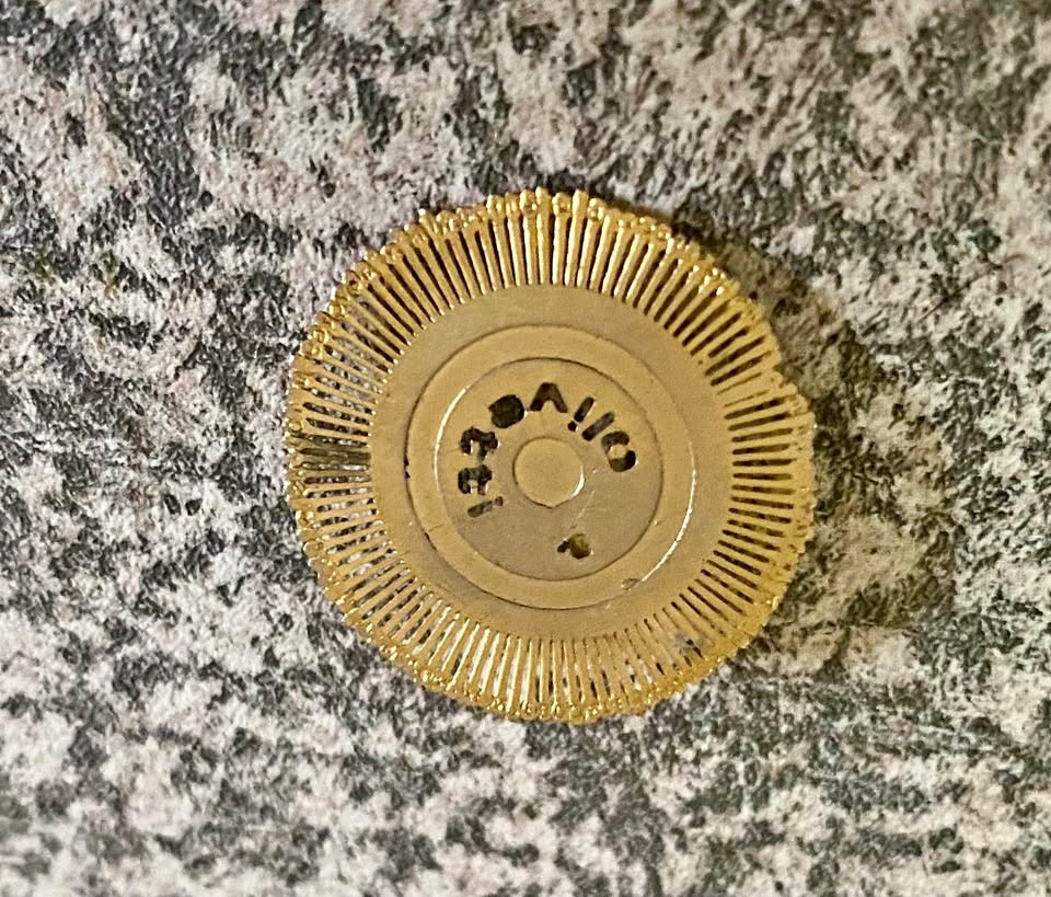 Rare gold plated Olivetti typewriter ribbon medal/pin