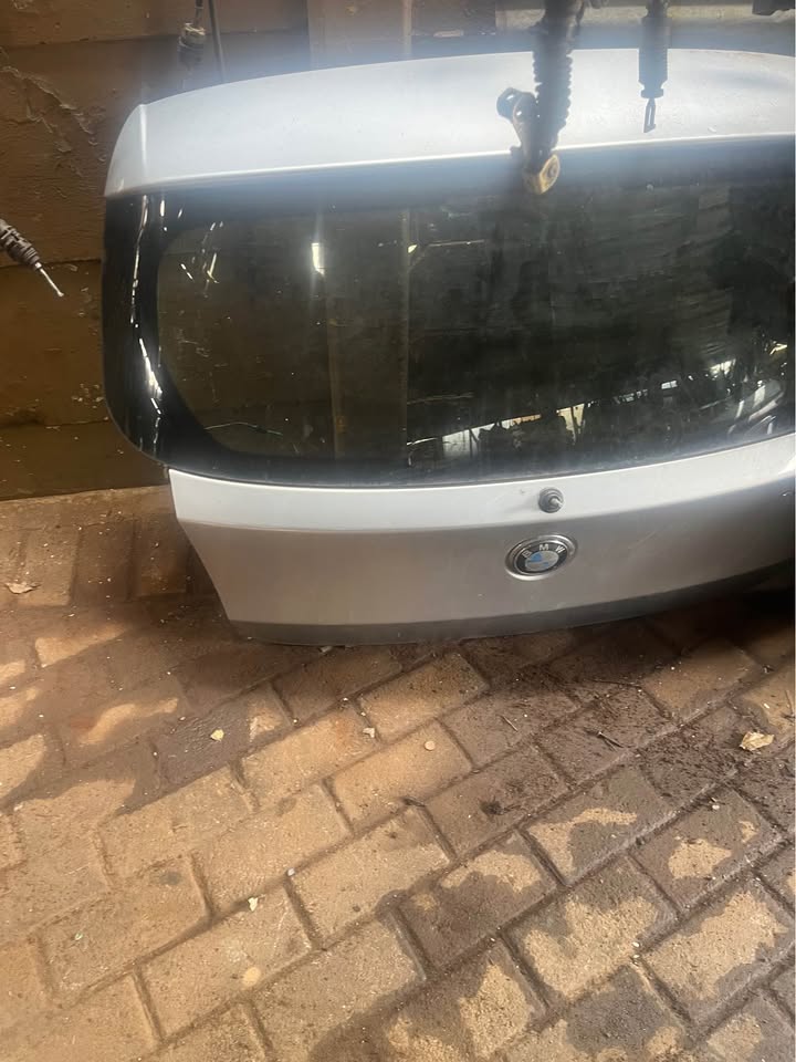 BMW E87 boot lid complete - Private Seller BMW E87 boot lid complete - Private Seller
