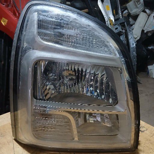 Hyundai h100 headlight - Private Seller