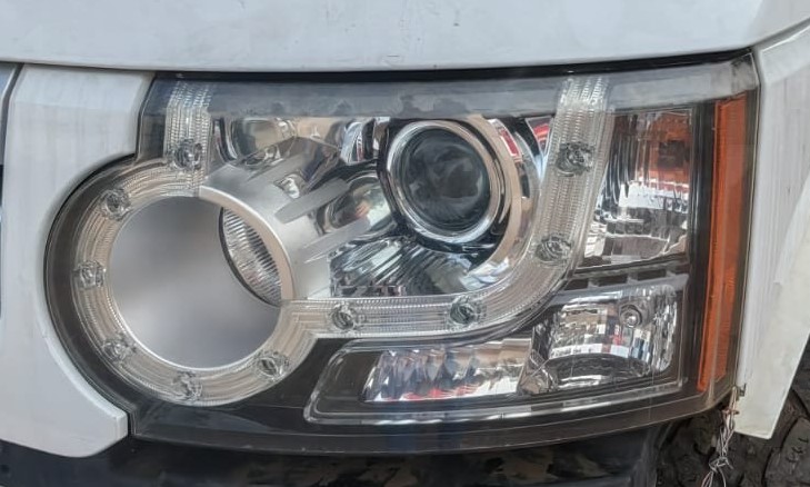 Land Rover Discovery 4 Headlights – Used - Private Seller Land Rover Discovery 4 Headlights – Used - Private Seller
