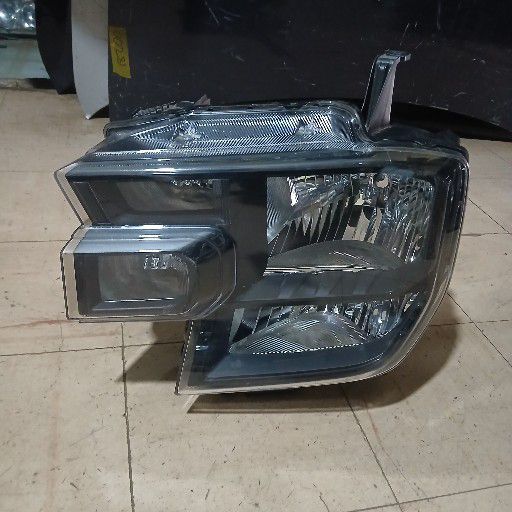 Ford ranger t9 headlight - Private Seller Ford ranger t9 headlight - Private Seller