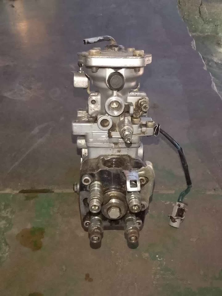 TOYOTA 5L DIESEL PUMP IN GOOD WORKING CONDITION - Private Seller