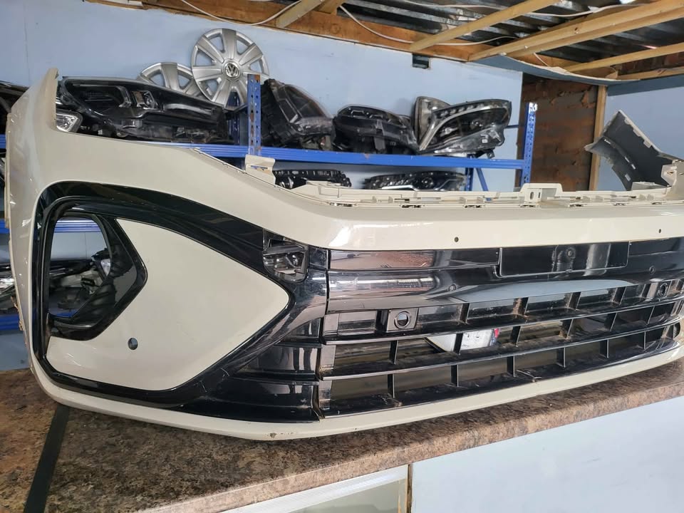 Vw Taigo Rline front bumper in an excellent condition available for sale.