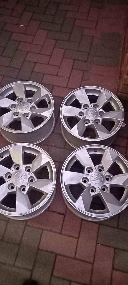 Mitsubishi 16 inch magrims - Private Seller Mitsubishi 16 inch magrims - Private Seller