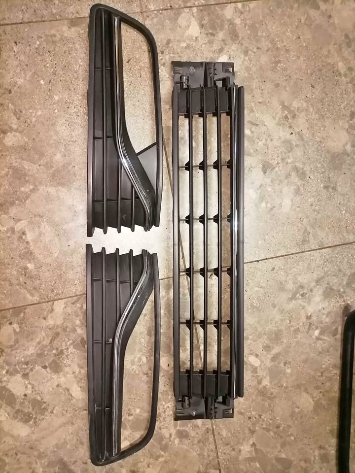 Polo front bumper grills