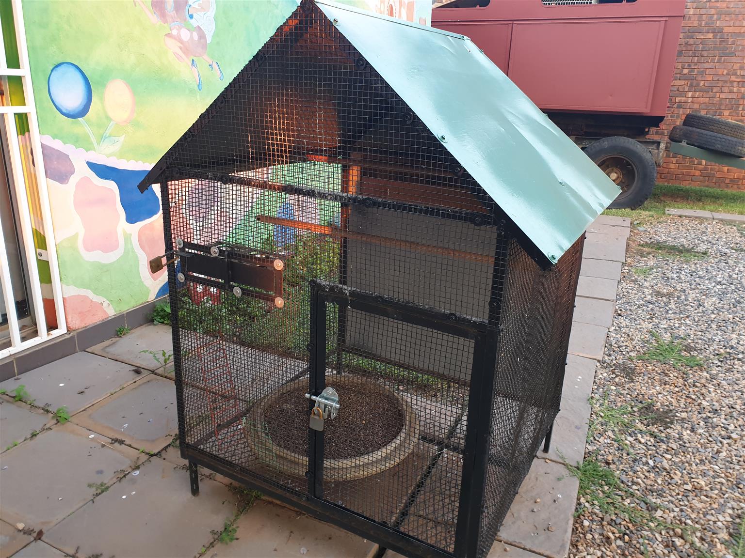 Second hand bird cages store for sale near me