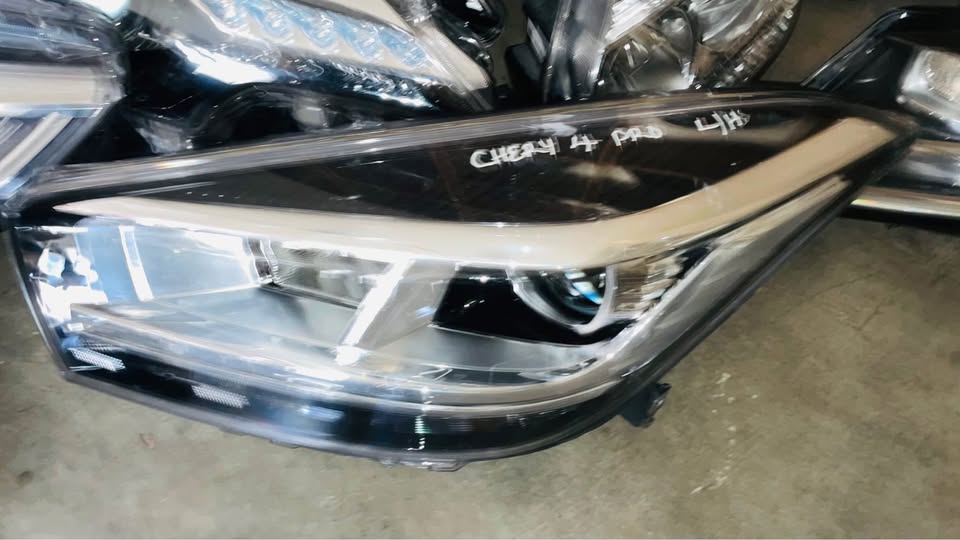 Chery Tiggo 4 Pro headlight - Private Seller Chery Tiggo 4 Pro headlight - Private Seller