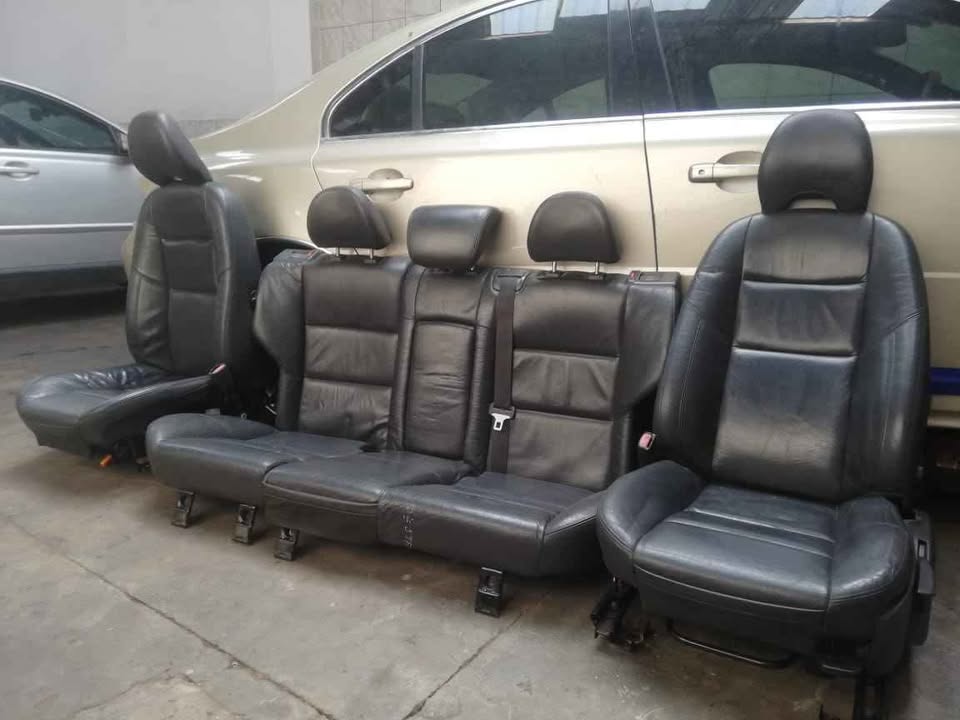 Volvo S40 complete car seat for sale - Private Seller Volvo S40 complete car seat for sale - Private Seller