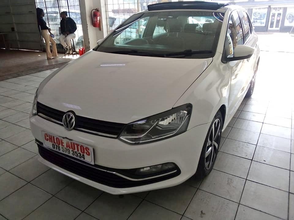 2016 VW POLO TSI 1.2 COMFORTLINE MANUAL  PETROL WHITE SUNROOF 72.000KM.