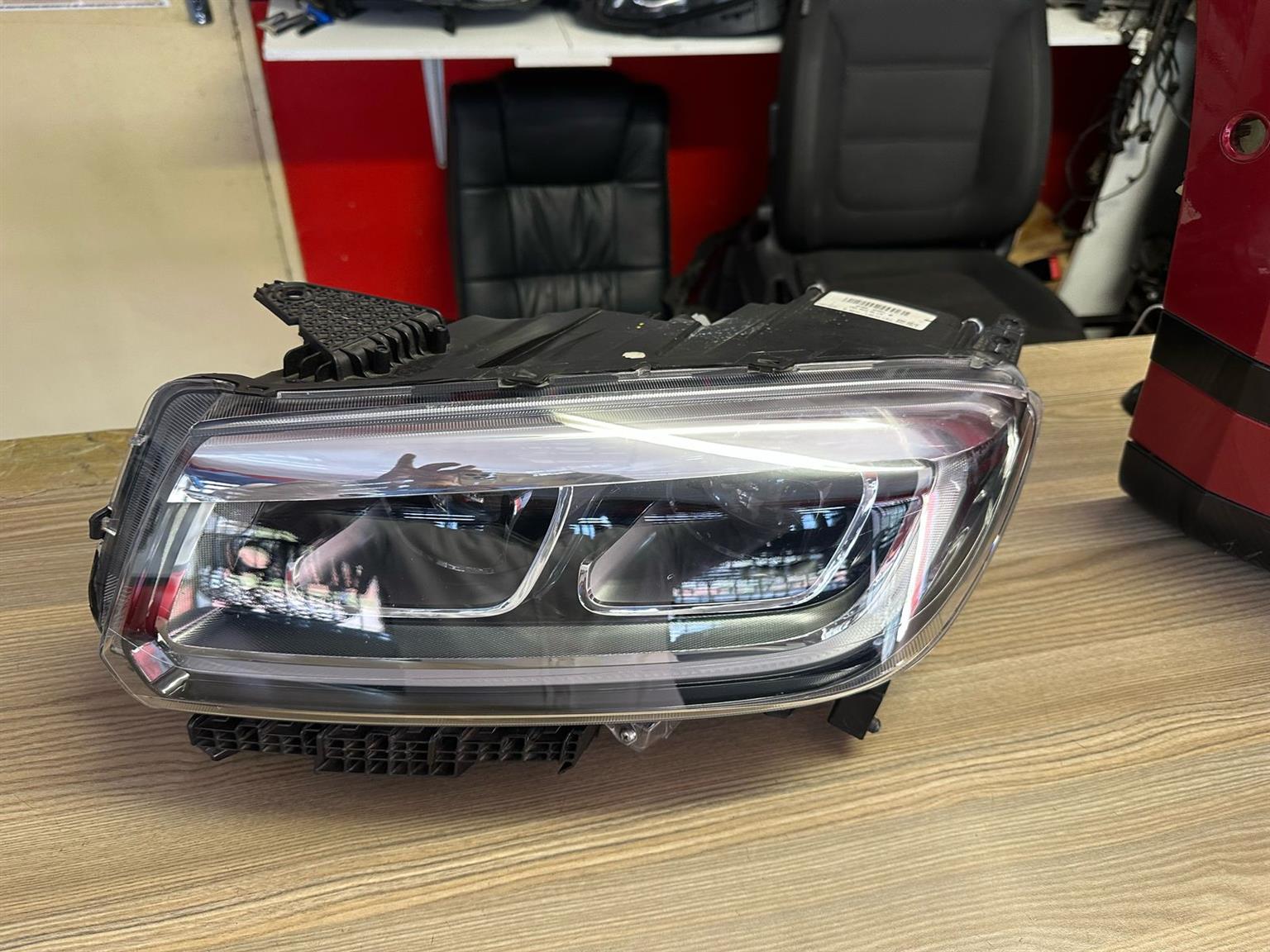 2020 TOYOTA URBAN CRUISER HEAEDLIGH RIGHT SIDE IN IMMACULATE CONDITION - Private Seller 2020 TOYOTA URBAN CRUISER HEAEDLIGH RIGHT SIDE IN IMMACULATE CONDITION - Private Seller