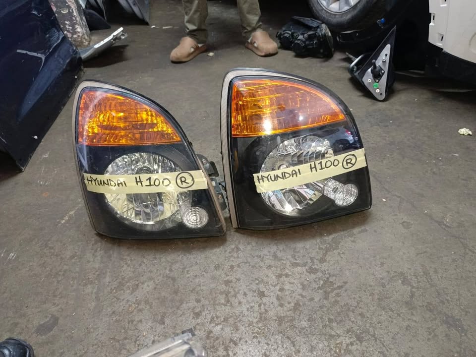 Hyundai H100 Right Headlights - Private Seller Hyundai H100 Right Headlights - Private Seller