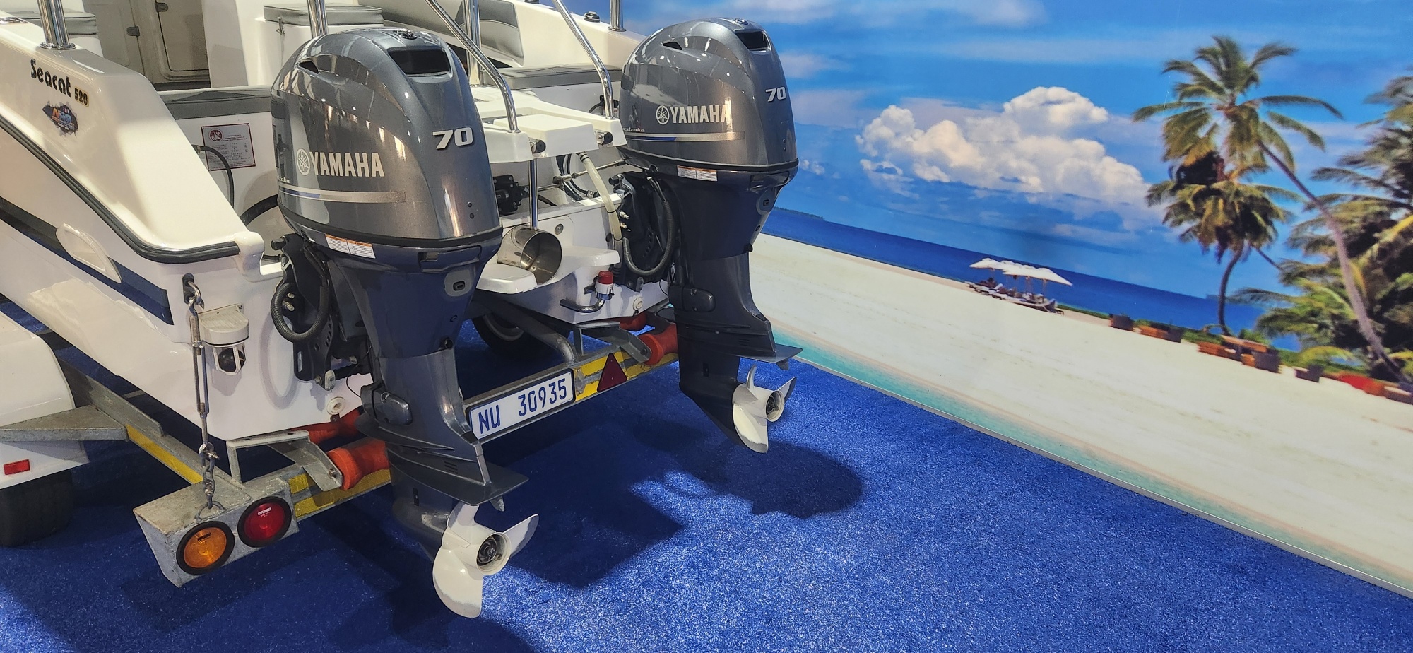 SEACAT 520 FC ON TRAILER 2 X 70 HP YAMAHA 4 STROKES 2022 MODEL 70 HOUR
