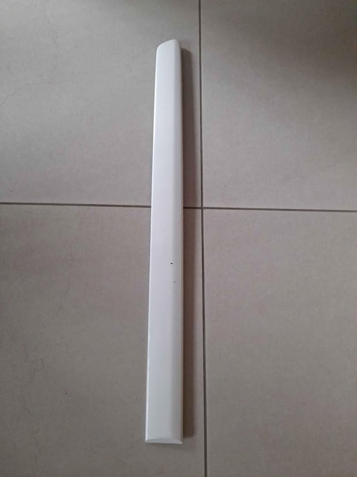 VW POLO 03/09 REAR RIGHT SIDE DOOR BEADING FORSALE