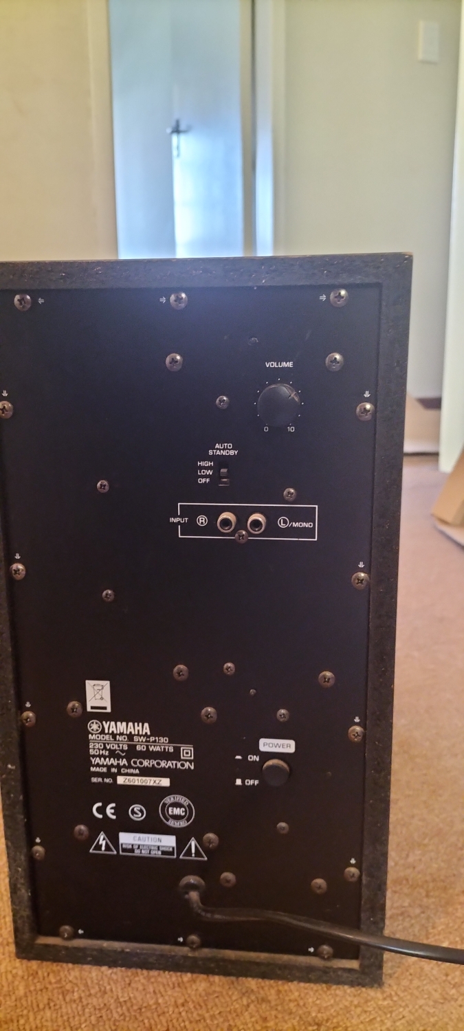 Yamaha RX V361 Amp and Speakers