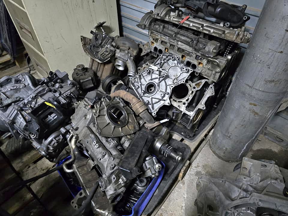 Jeep Commander 3.0CRDE Engine Parts For Sale - Private Seller Jeep Commander 3.0CRDE Engine Parts For Sale - Private Seller
