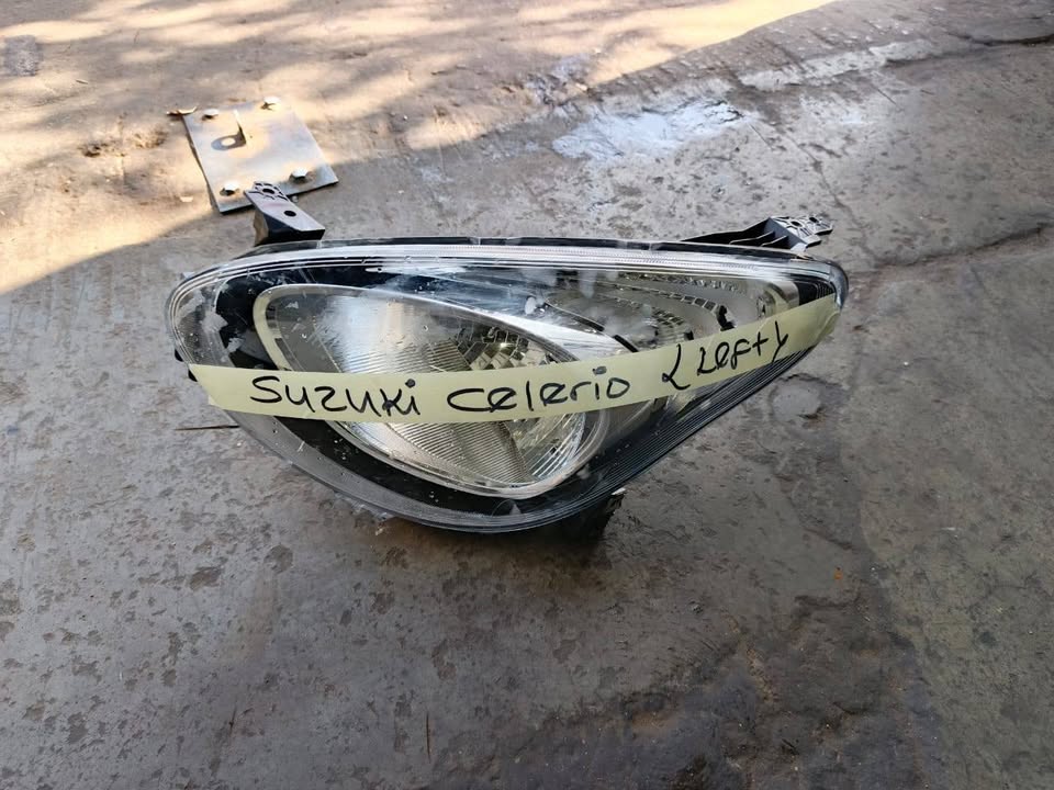 Suzuki celerio left Headlight - Private Seller