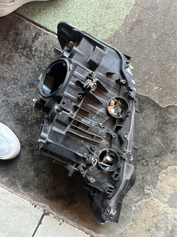 BMW f30 right side xenon headlight - Private Seller BMW f30 right side xenon headlight - Private Seller